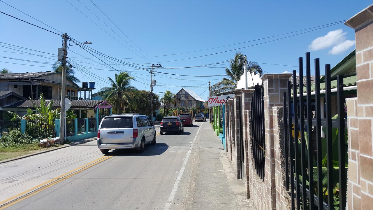 Miss Leila * San Andres (San Andres and Providencia Islands)